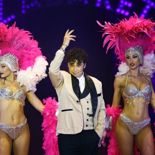 zabaret-maestro-de-ceremonias-y-bailarinas